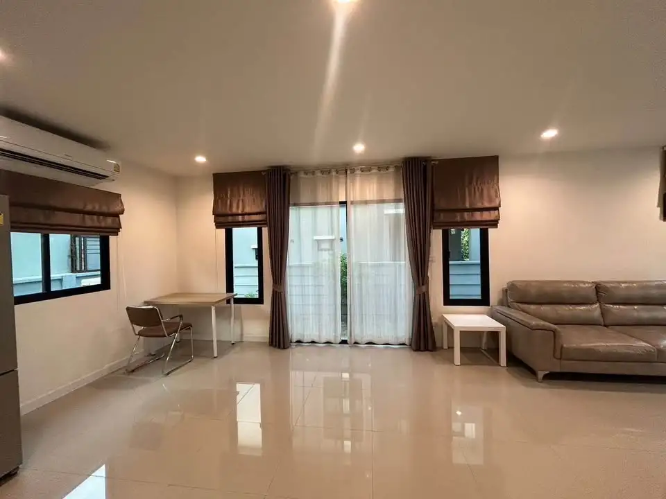 ให้เช่าบ้านเดี่ยว  หมู่บ้าน ดีไลท์ ดอนเมือง-รังสิต ใกล้รถไฟฟ้าสายสีแดงจดทะเบียนบริษัทได้ เลี้ยงสัตว์ได้